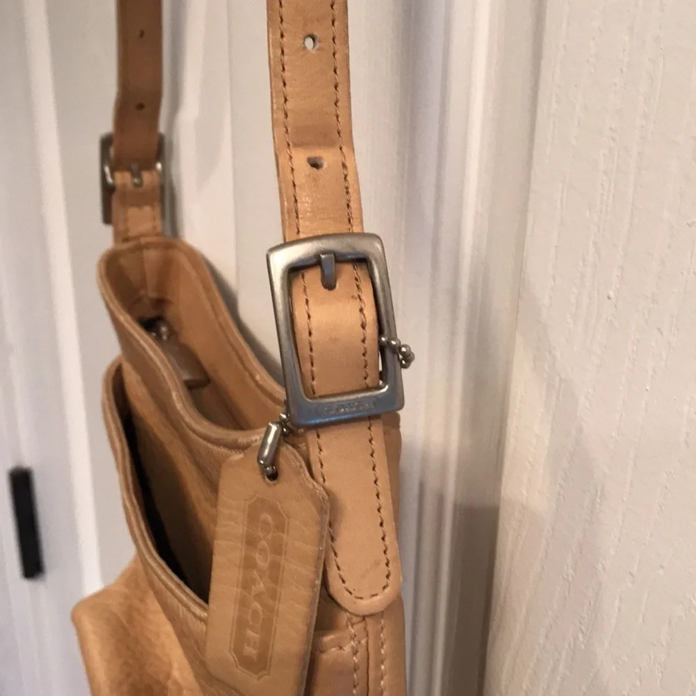 Authentic vintage Coach brand purse- Excellent condition